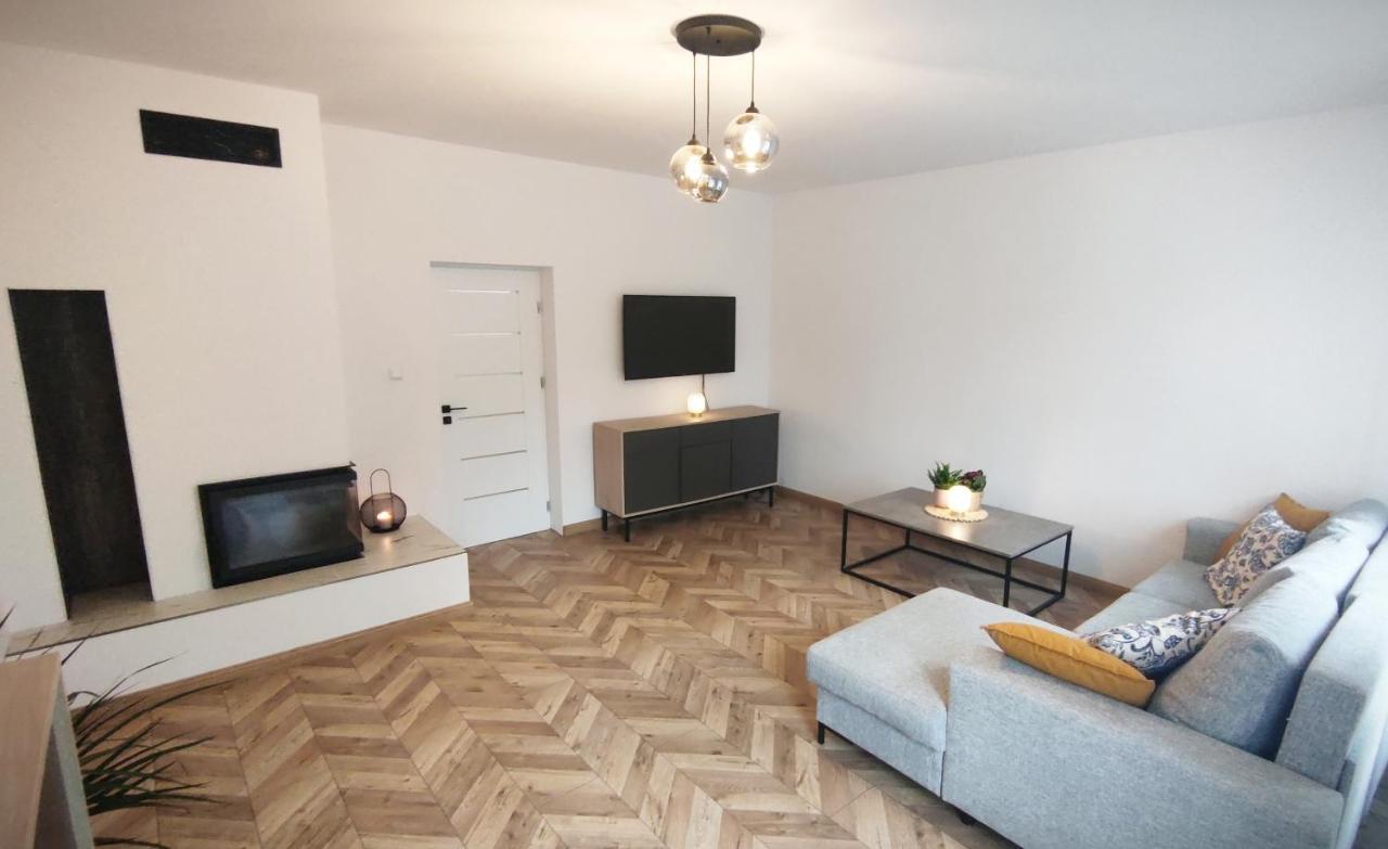 B&D Apartament Chelmiec Apartman Wałbrzych Kültér fotó